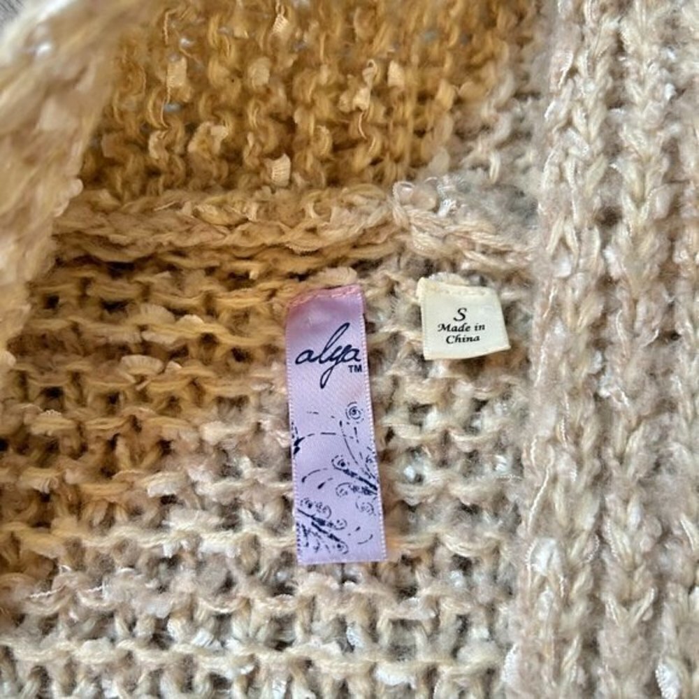 Alya Floral Embroidered Chunky Knit Cardigan Size S - Picture 2 of 7